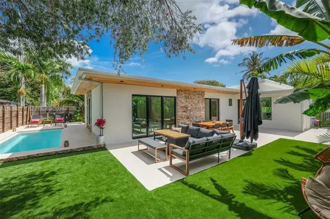 905 Fairway Drive Miami Beach FL 33141