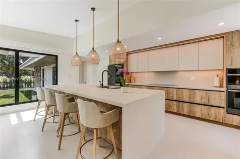 905 Fairway Drive Miami Beach FL 33141