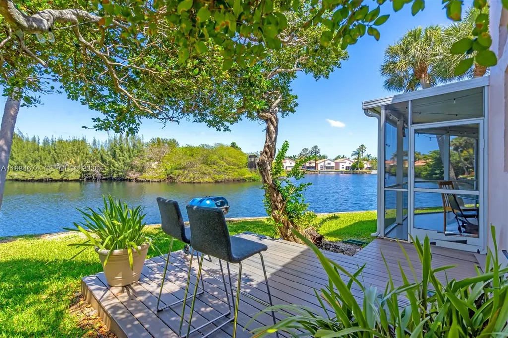 1086 SE 5th Court Dania Beach FL 33004