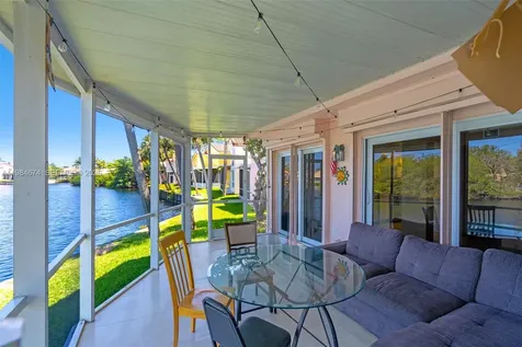1086 SE 5th Court Dania Beach FL 33004