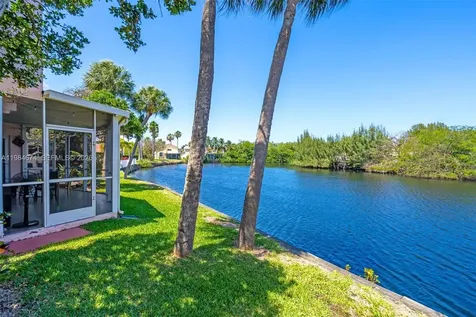 1086 SE 5th Court Dania Beach FL 33004