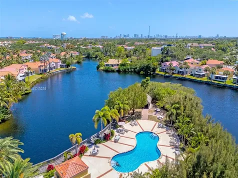 1086 SE 5th Court Dania Beach FL 33004