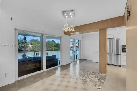 1086 SE 5th Court Dania Beach FL 33004