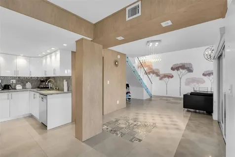 1086 SE 5th Court Dania Beach FL 33004