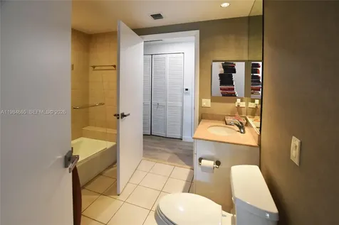 801 Brickell Key Boulevard Miami FL 33131