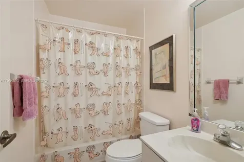 15201 S Wilshire Circle S Pembroke Pines FL 33027