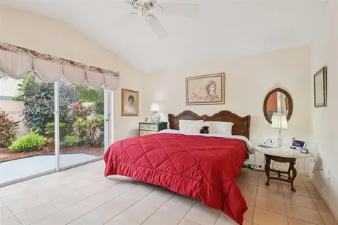 15201 S Wilshire Circle S Pembroke Pines FL 33027