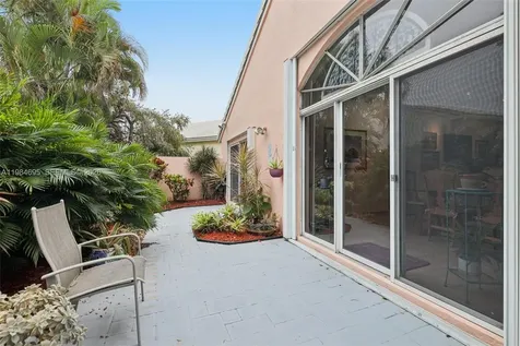 15201 S Wilshire Circle S Pembroke Pines FL 33027