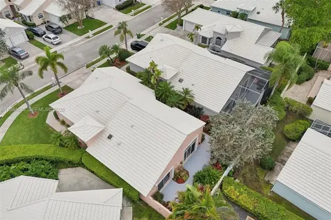 15201 S Wilshire Circle S Pembroke Pines FL 33027