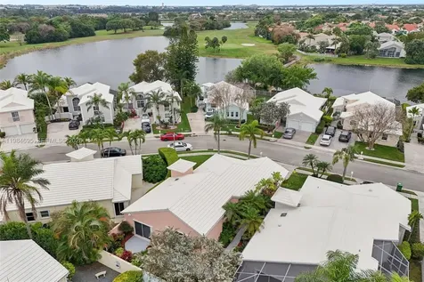 15201 S Wilshire Circle S Pembroke Pines FL 33027