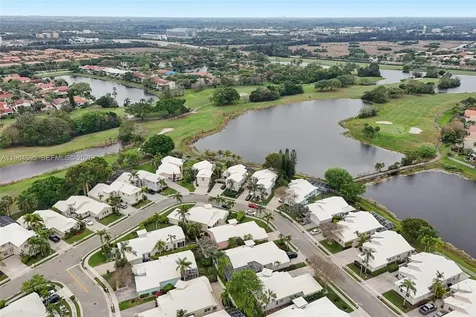 15201 S Wilshire Circle S Pembroke Pines FL 33027