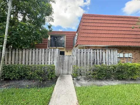 716 NW 98th Way Plantation FL 33324