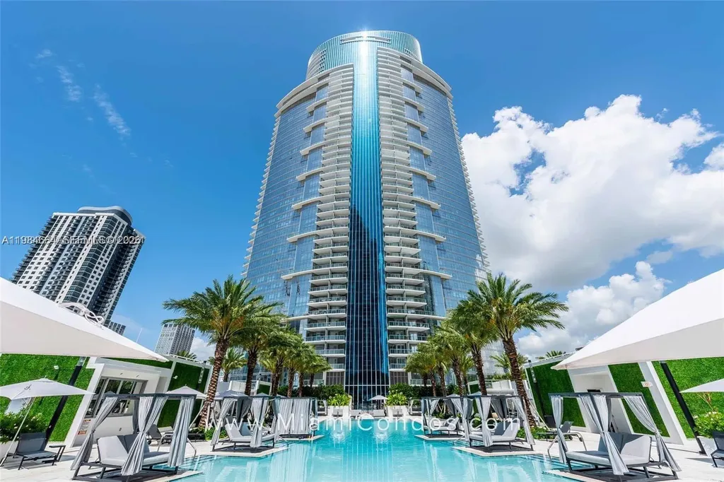 851 NE 1st Avenue Miami FL 33132