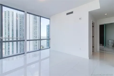 851 NE 1st Avenue Miami FL 33132