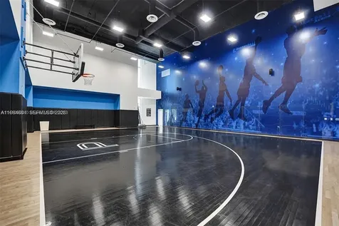 851 NE 1st Avenue Miami FL 33132