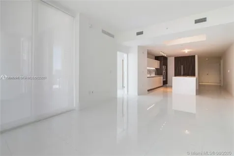 851 NE 1st Avenue Miami FL 33132