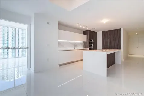 851 NE 1st Avenue Miami FL 33132