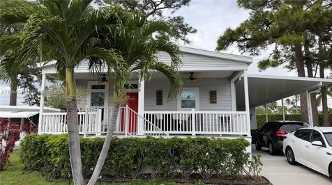 4219 Royal Manor Boulevard Boynton Beach FL 33436
