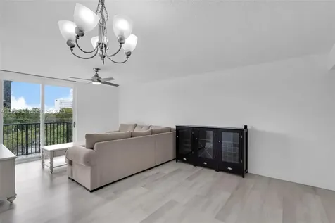 520 SE 5th Avenue Fort Lauderdale FL 33301