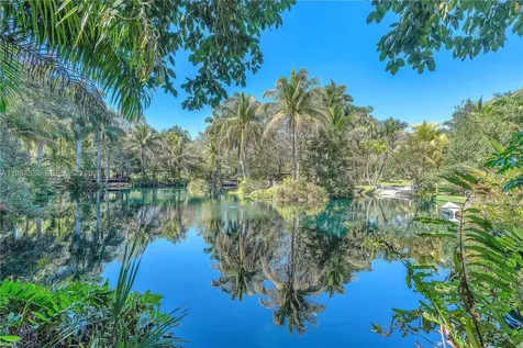 154TH Street - 870 North Miami Beach FL 33162