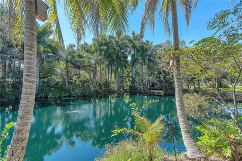 154TH Street - 870 North Miami Beach FL 33162