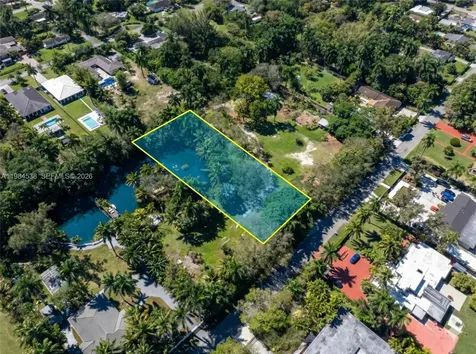 154TH Street - 870 North Miami Beach FL 33162