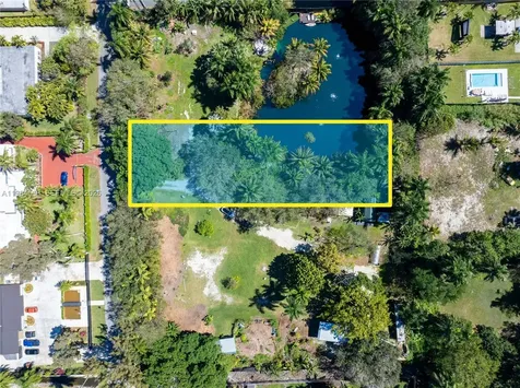 154TH Street - 870 North Miami Beach FL 33162
