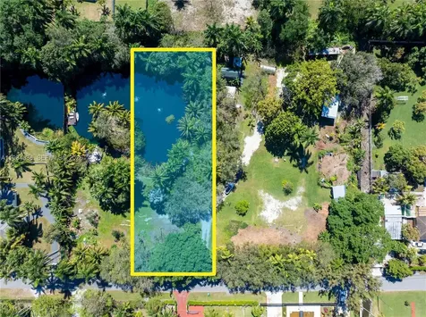 154TH Street - 870 North Miami Beach FL 33162