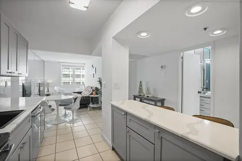 100 Lincoln Road Miami Beach FL 33139