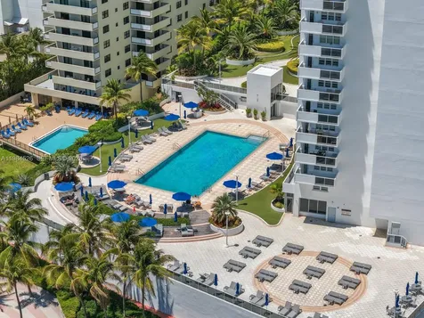 100 Lincoln Road Miami Beach FL 33139