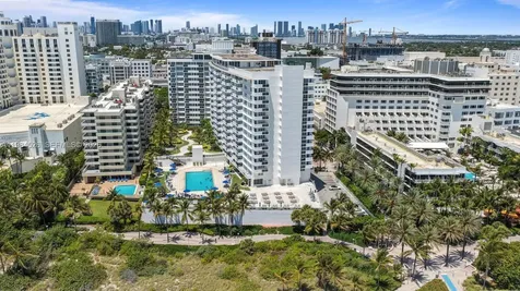 100 Lincoln Road Miami Beach FL 33139