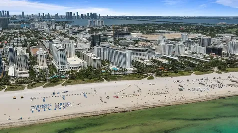 100 Lincoln Road Miami Beach FL 33139