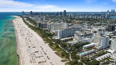 100 Lincoln Road Miami Beach FL 33139