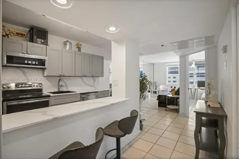 100 Lincoln Road Miami Beach FL 33139