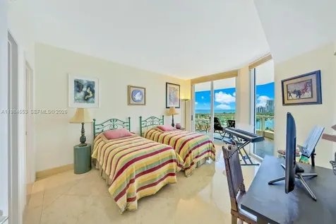 21200 Point Place Aventura FL 33180