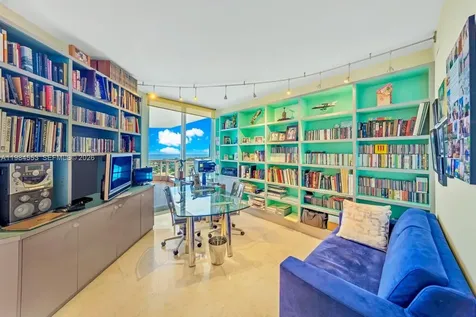 21200 Point Place Aventura FL 33180