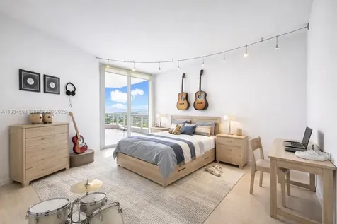 21200 Point Place Aventura FL 33180