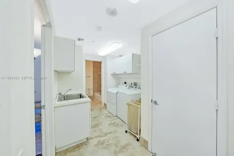 21200 Point Place Aventura FL 33180