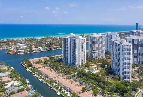 21200 Point Place Aventura FL 33180