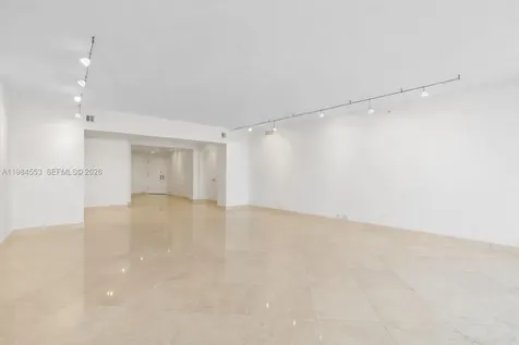21200 Point Place Aventura FL 33180
