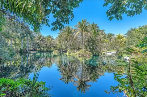 154TH Street - 861 North Miami Beach FL 33162