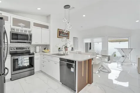 11761 NW 12th Street Pembroke Pines FL 33026