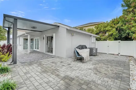11761 NW 12th Street Pembroke Pines FL 33026