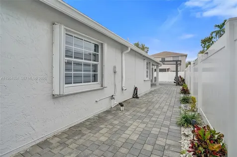11761 NW 12th Street Pembroke Pines FL 33026