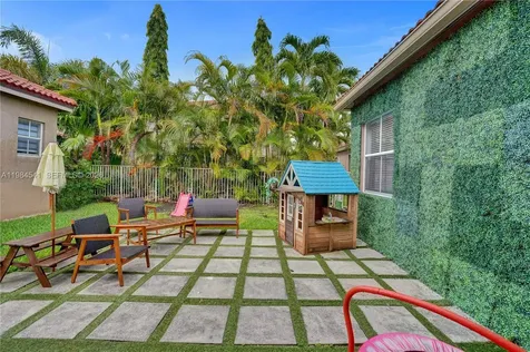 930 Bluewood Terrace Weston FL 33327