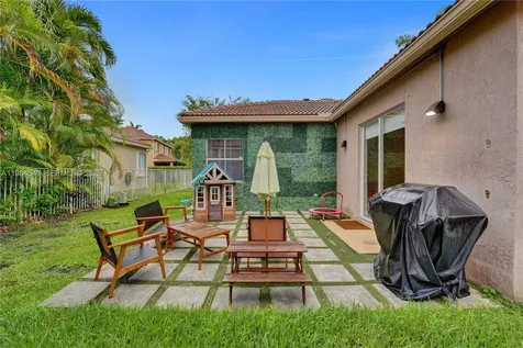 930 Bluewood Terrace Weston FL 33327