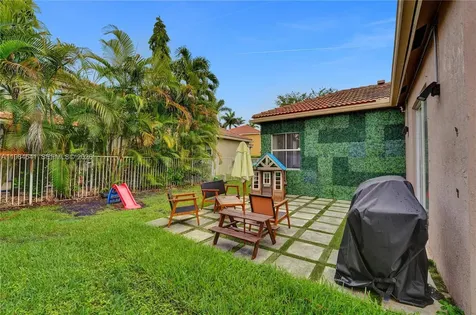 930 Bluewood Terrace Weston FL 33327