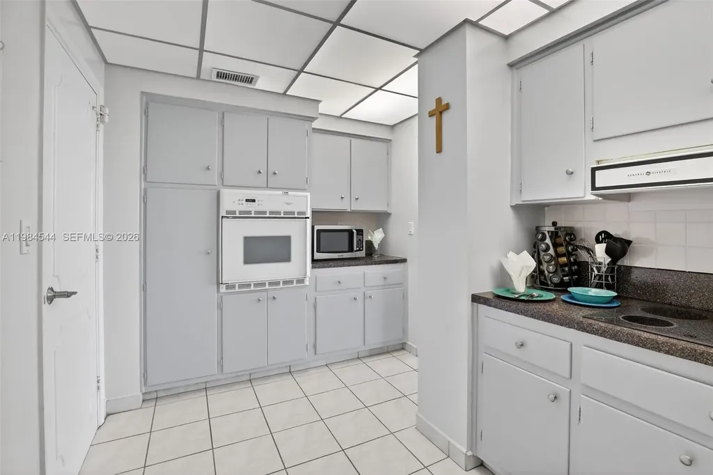 3233 NE 34th Street Fort Lauderdale FL 33308