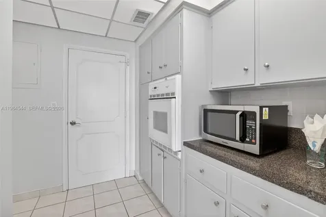 3233 NE 34th Street Fort Lauderdale FL 33308