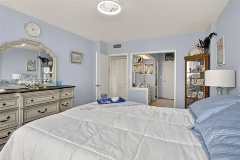 3233 NE 34th Street Fort Lauderdale FL 33308